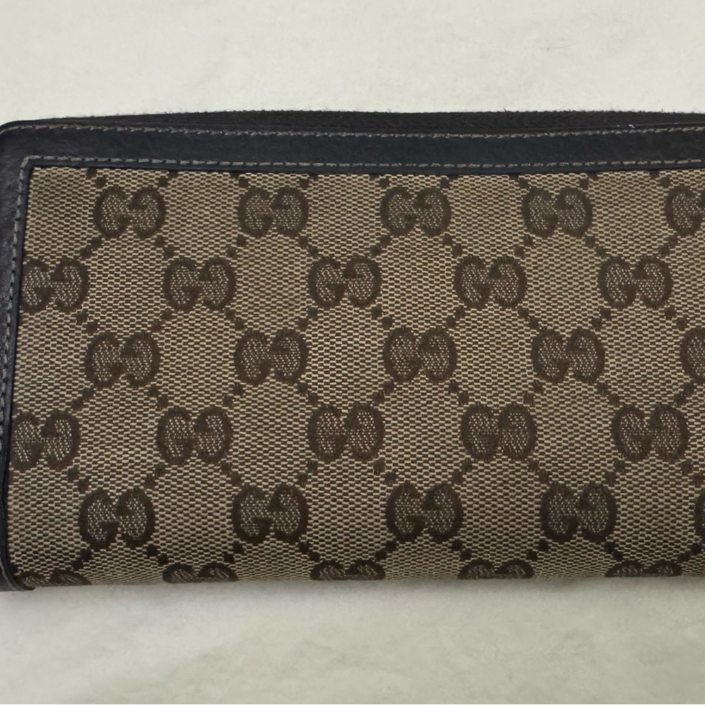 Vintage Gucci Monogram Zippy Wallet